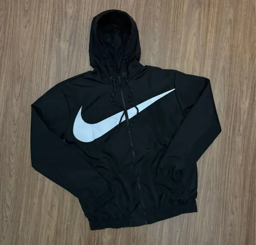Jaqueta Nike Corta Vento com Capuz Forrado