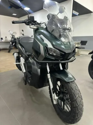HONDA ADV 150 2024 SEM DETALHES