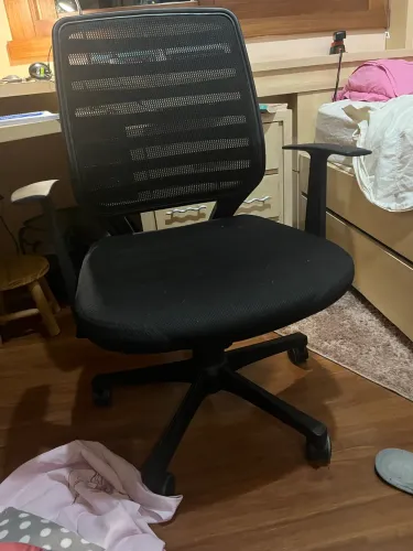 Cadeira de escritório com regulagem