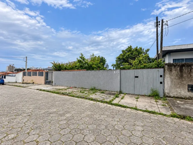 Terreno Residencial Coloninha 325m²