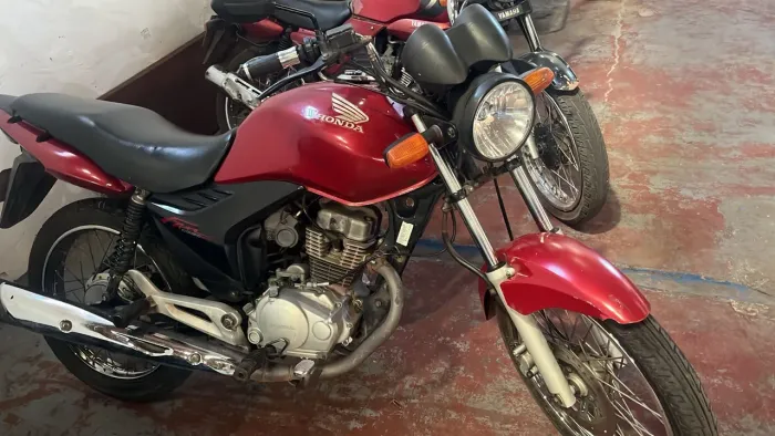 Moto 2013 partida Elétrica no valor R$ 9.800 