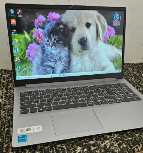 Notebook Lenovo - Processador Intel Core i3 de 12a Geração | SSD NVMe 256 GB