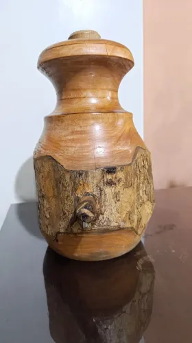 Barril Artesanal em Madeira Maciça com Torneira - Peça Rústica Antiga