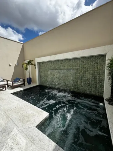 Casa duplex de alto padrão à venda dentro de condomínio no bairro SIM