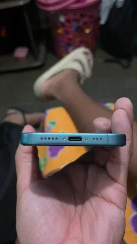 Celular semi novo