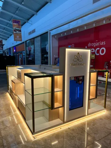 Quiosque de Madeira Moderno para Shopping