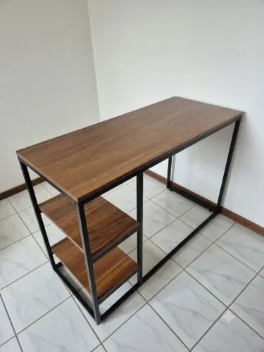 Escrivaninha Holz K Bali com Tampo em MDF 110x45cm