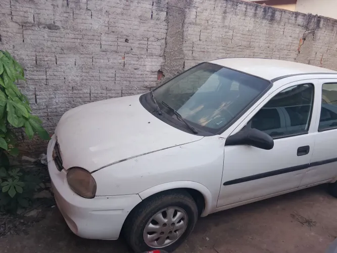 Chevrolet Corsa Sedan 1.0 MPFI 8V 71cv 4P 2004