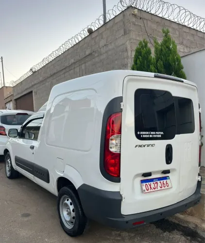 Faço frete pequeno porte