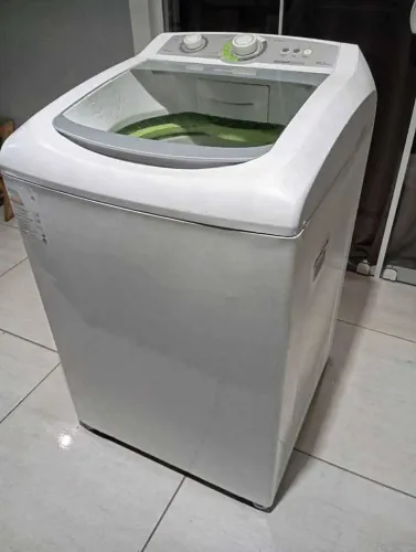 Vendo máquina de lavar Roupas de 11.5 Kg de consul. Funciona perfeitamente somente pra ret