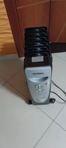 Aquecedor a Óleo Mondial 1500w, Preto/Prata voltagem 110w