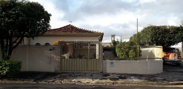 Venda de Casas / Padrão na cidade de Araraquara