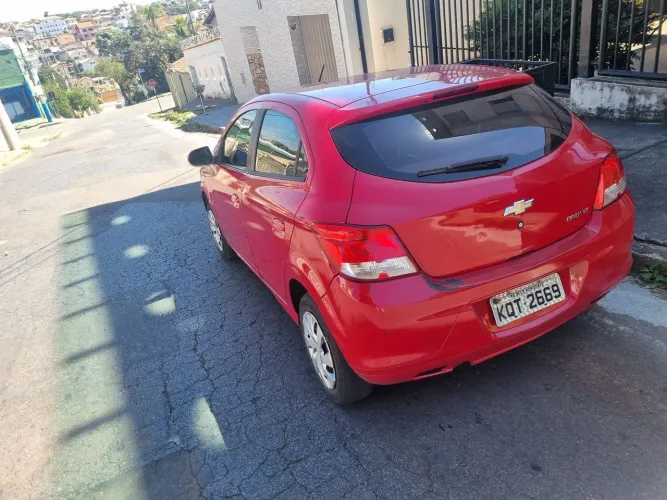 Chevrolet Onix Hatch LT 1.0 8V Flex Power Mec. 4P 2015