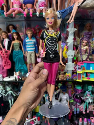 Boneca barbie quero ser estilista