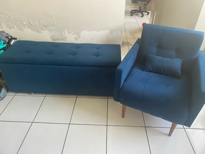 Poltrona e puff baú