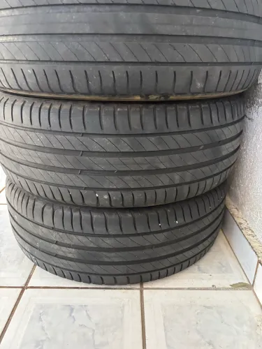 Pneu usado 195/55/16 michelin