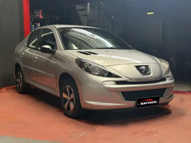 Peugeot 207 Sedan Active 1.4 Flex 8V 4P 2014