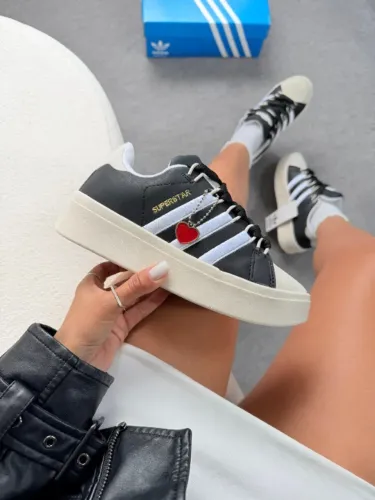 Tenis Adidas super star Bonega Preto Branco