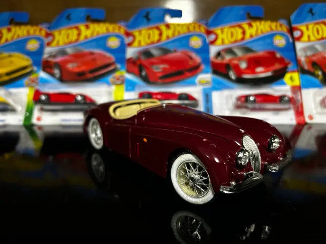 Jaguar Xk 120 roadster e Citroën 2cv Burago 1/24