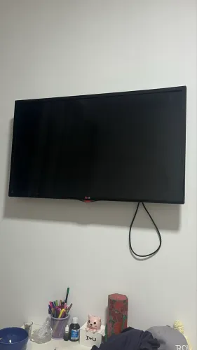 TV LG 39 POLEGADAS COM A ENTRADA HDMI COM PROBLEMA (NÃO SMART)