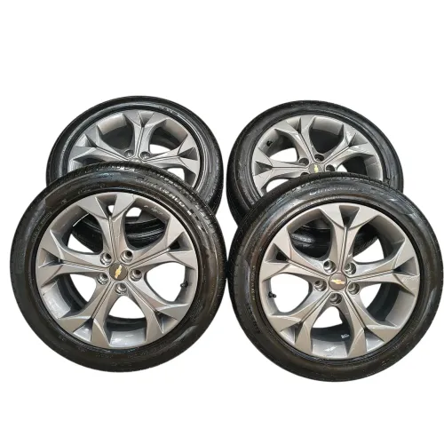Jogo rodas 17 furacão 5x105 + pneu 215/50/17 GM Cruze 1.4