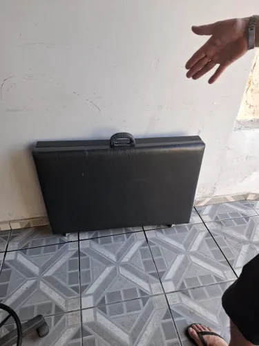 Vende se maca maleta e mocho.