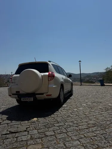 Toyota RAV4 2.4 4X2 16V 170cv Aut. 2011
