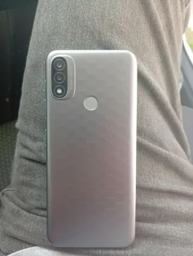 Celular moto E20 muito conservado
