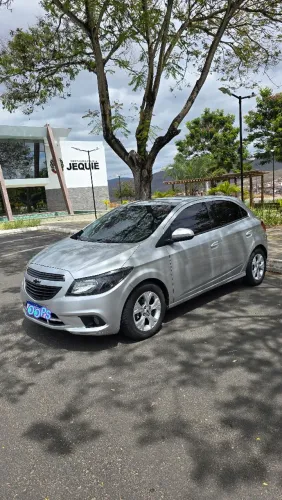 Chevrolet Onix JOY Hatch 1.0 8V Flex Mec. 4P 2018