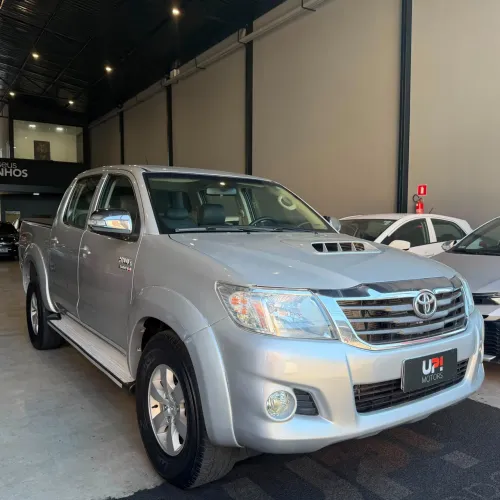 Toyota Hilux CD SRV D4-d 4X4 3.0 TDI Diesel AUT 2012