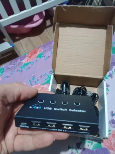 4X4 USB Swistch Selector