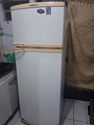 Doando Geladeira