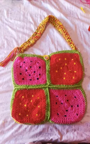 Vendo bolsas de crochê a partir de 34 reais