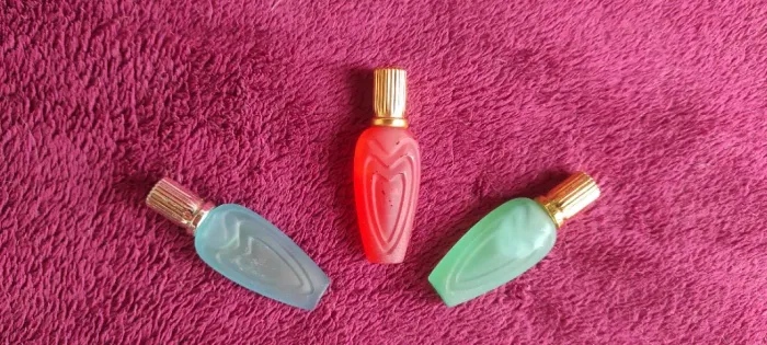 Perfume raro em miniatura 