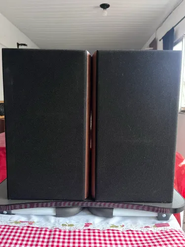 Par de Caixa 200 W ( Novas)