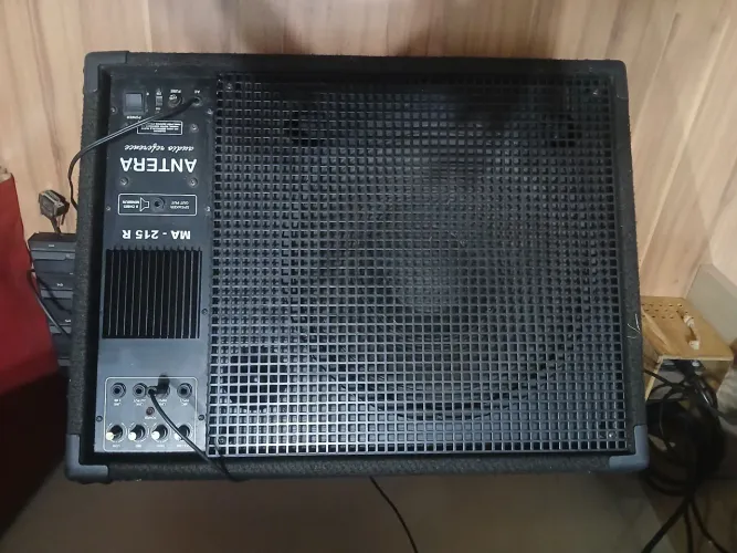 Caixa de som de palco retorno ANTERA. 150 VATS ATIVA REVISADAS PELA JOG DE RIO CLARO.