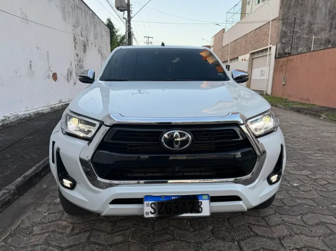 Toyota Hilux CD SRX Plus 4X4 2.8 TDI Die. Aut. 2024