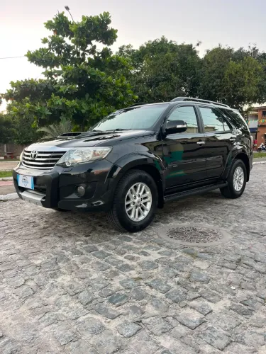 Toyota Hilux SW4 SRV D4-d 4X4 3.0 TDI Dies. AUT 2013