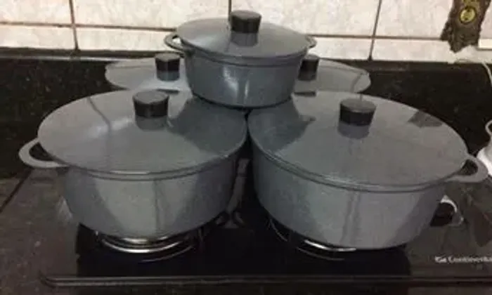 Conjunto de Panelas de Alumínio