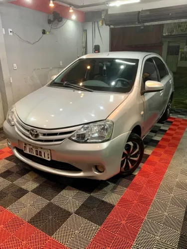 Toyota Etios XS Sedan 1.5 Flex 16V 4P Mec. 2016