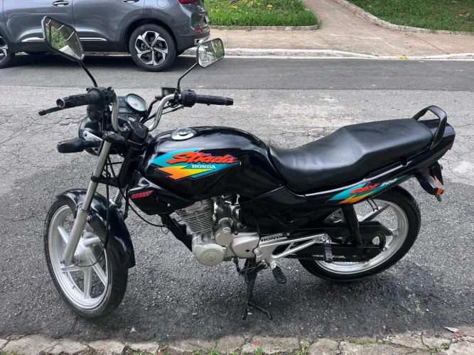 Honda CBX 200 Strada 2000/01 - Preta - Painel marcando 4308 km