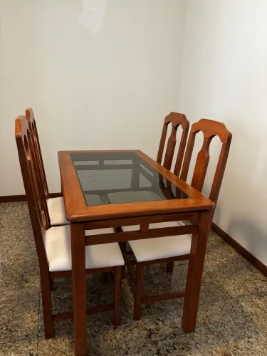 Mesa de jantar perfeita com 4 cadeiras