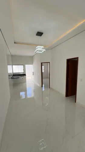 Casa Térrea no Alvorada com 84 e 70 m2/ 2 e 3 Qts/ Piso porcelanato/ 02 Vagas