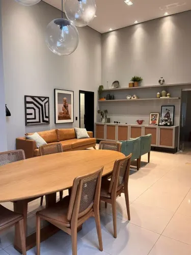 Casa com 3 Suítes à venda, 215 m² por R$ 1.980.000 - Condomínio Bela Manhã - Londrina/PR