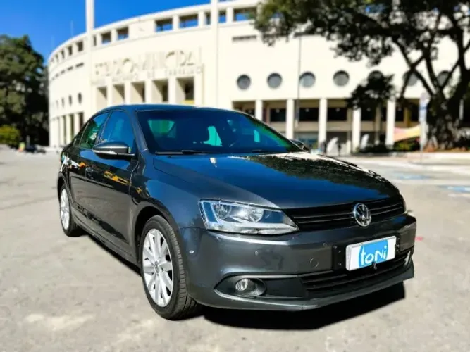 Volkswagen Jetta Comfortline 2.0 T.flex 8V 4P Tipt. 2014