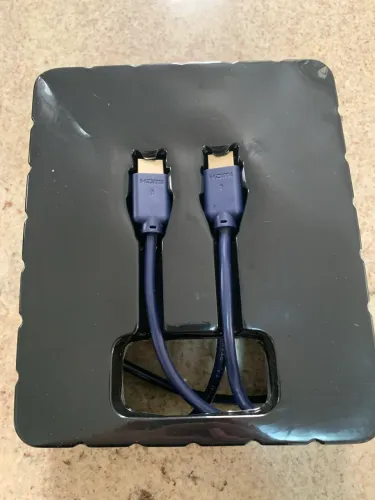 Kit com 2 cabos HDMI Aquário 2.0, 2M, 4K, 3D, 19 Pinos, seminovo
