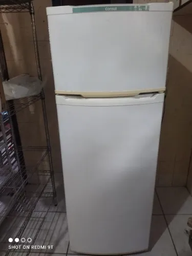 Geladeira Consul Funcionando perfeitamente, 260Litros