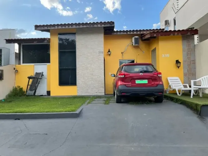 Casa em Condominio, local seguro e tranquilo. 