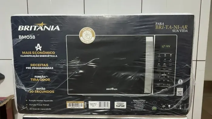 Micro Ondas Britânia BMO38 33 Litros - 127v - NOVO