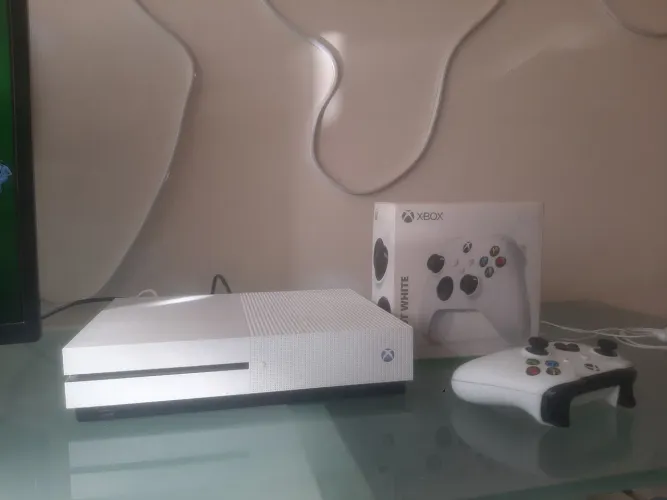 Xbox one S 1tb com 1 controle, faça sua oferta! Coerente!...